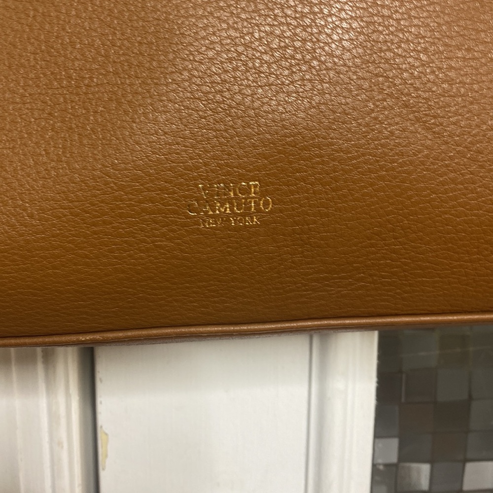 π Vince camuto tan dark rum leather medium shoulder bag π - Picture 3 of 17